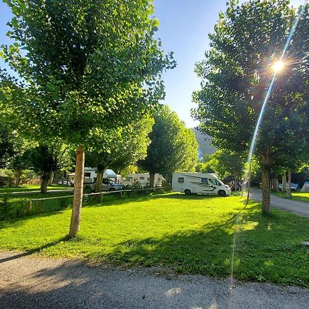 Camping Llavorsí エクステリア 写真