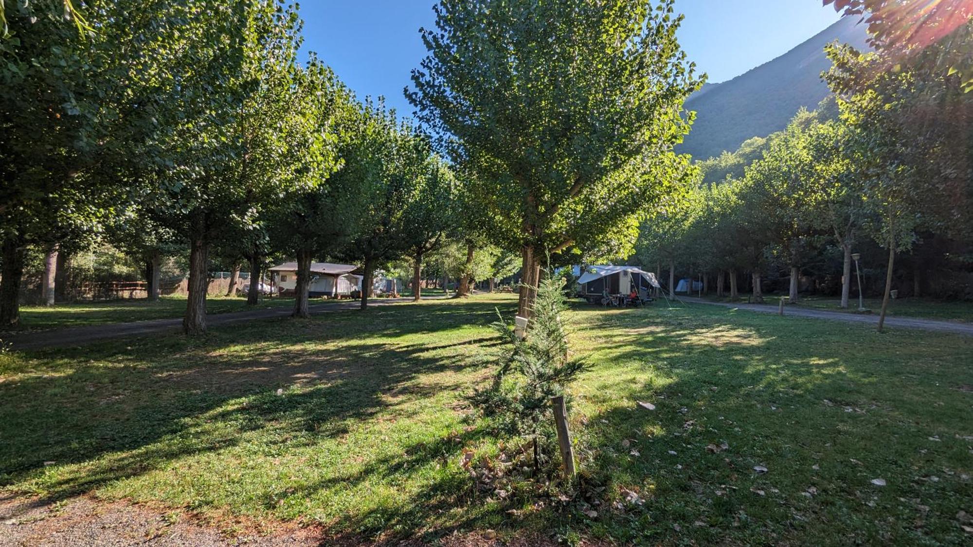 Camping Llavorsí エクステリア 写真